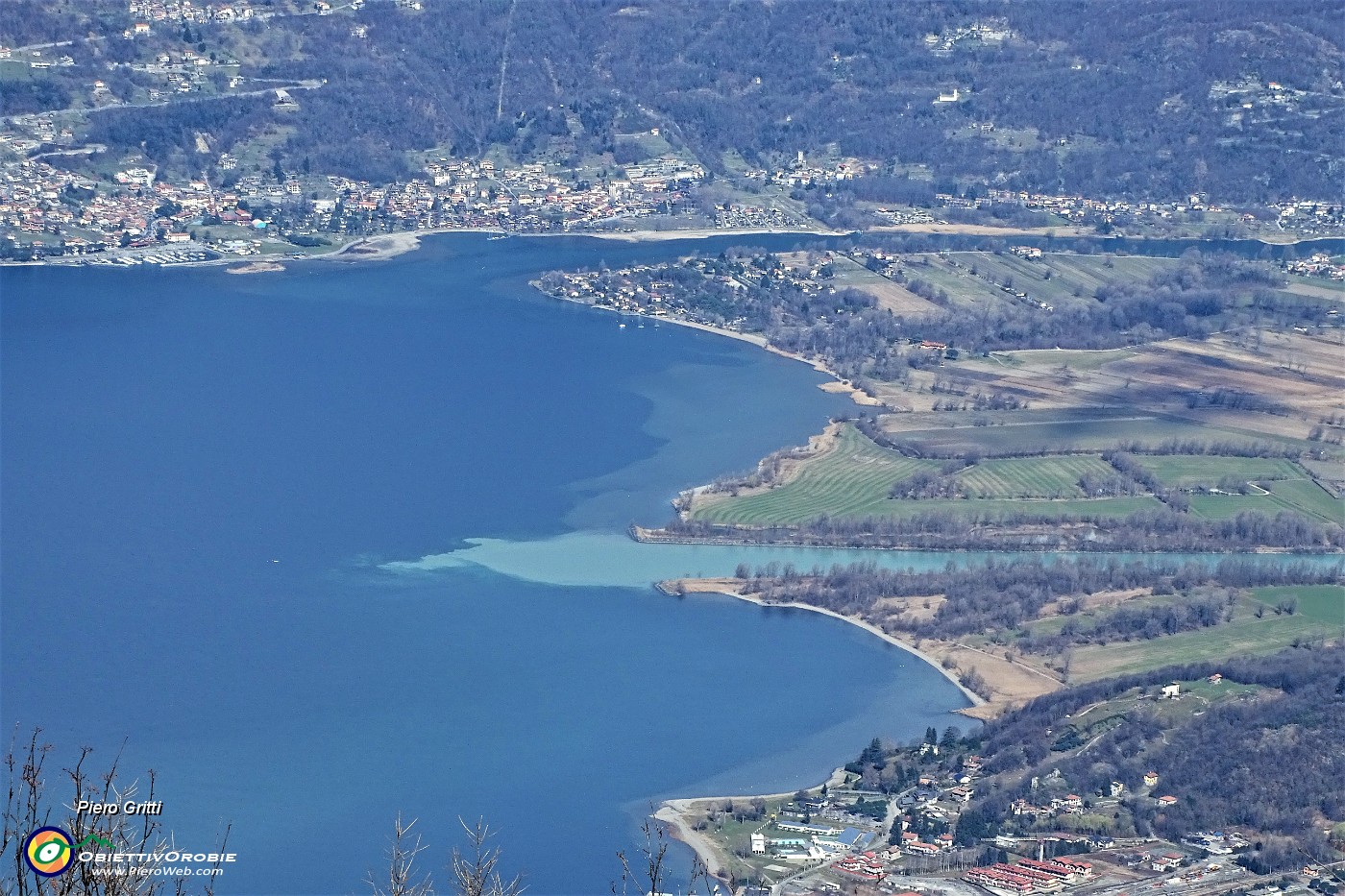 32 Zoom su Mera e Adda che si immettono nel Lago di Como.JPG